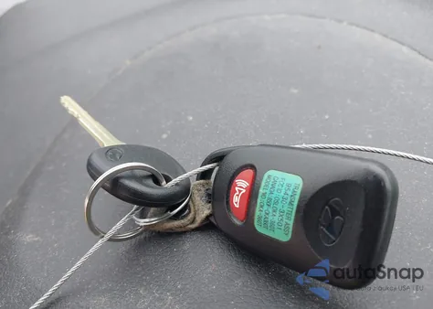 2016 Hyundai Elantra Se z USA, uszkodzony, nr VIN 5NPDH4AE2GH782536